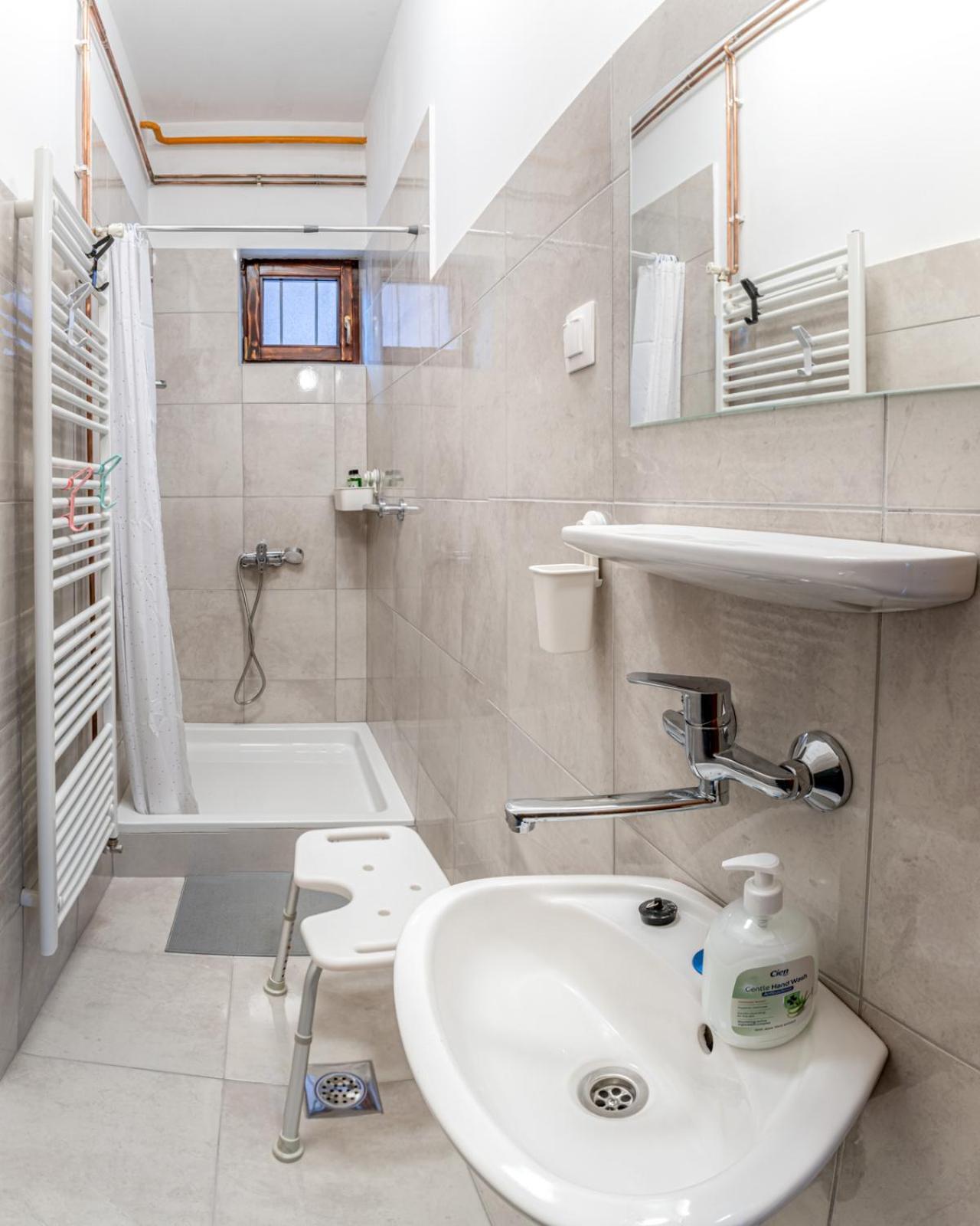 Apartman Jabuka Karlovac Eksteriør billede